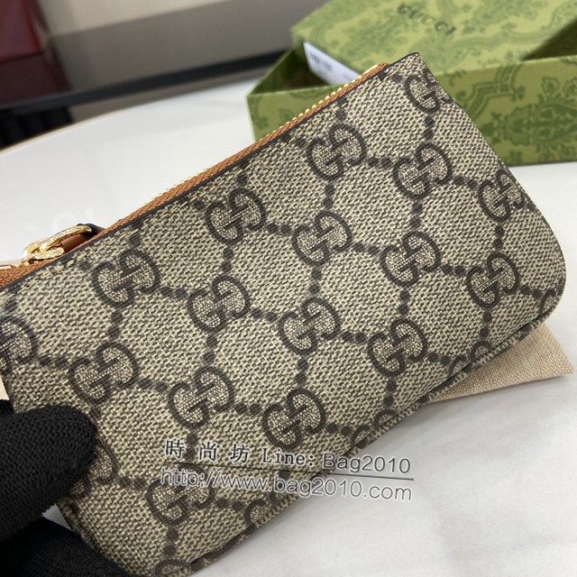 Gucci專櫃古馳最新款Emblem系列飾包帶卡片夾零錢包 jh2413型號：819113